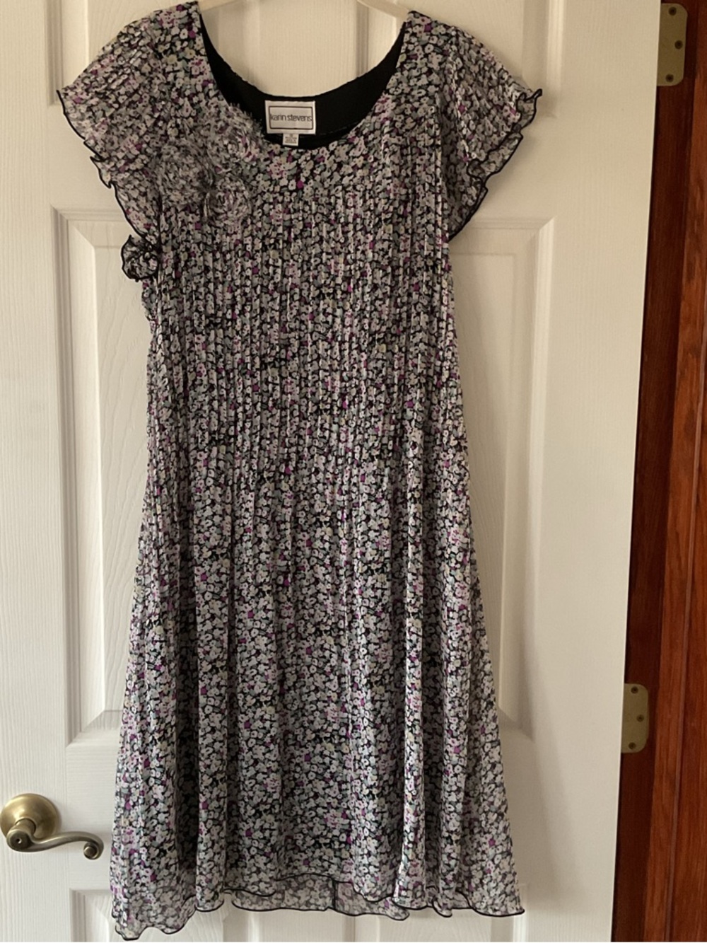 karin stevens Black Floral Flutter-Sleeve Girls' Dress
